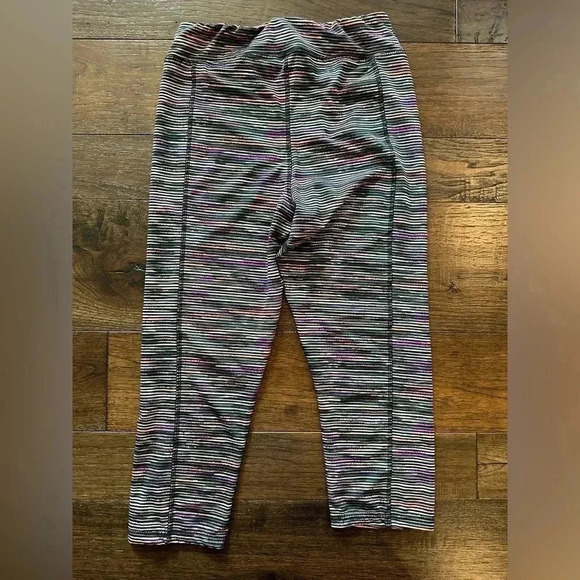 Ashley Blue Black and Purple Active Capris- medium - Picture 4 of 4